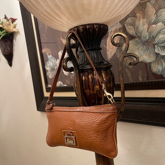 Dooney & Bourke please check all picture of condition - Picture 5 of 16